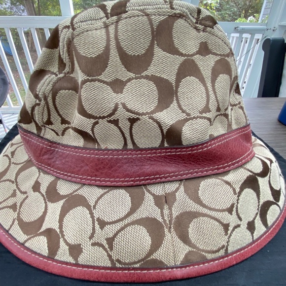 Suede Signature Vintage Bucket Hat 
